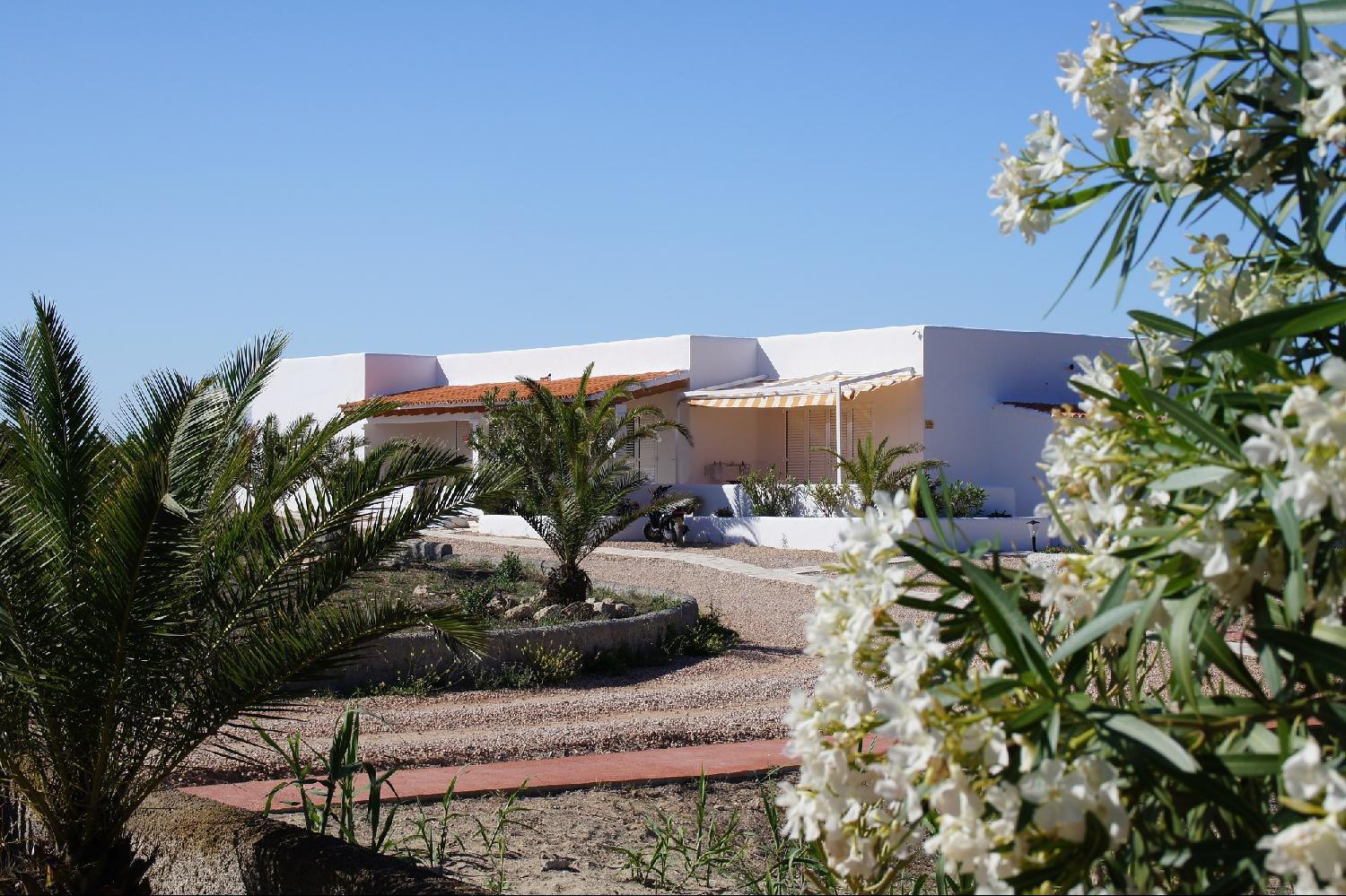 Lago Playa Es Pujols Exterior foto